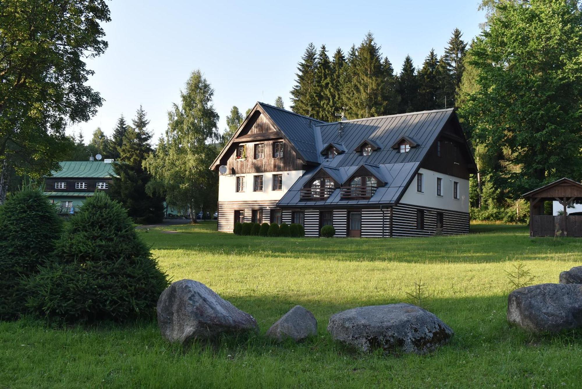 Apartman Danuska Harrachov Buitenkant foto